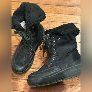 Pajar Women's Black faux fur lined Winter Boots size 8-8.5/39
